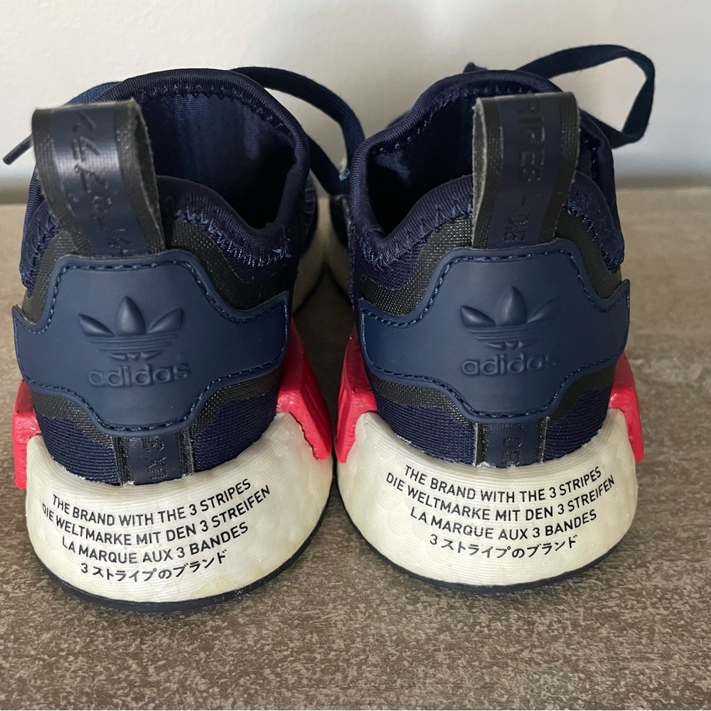 Adidas Boys size 1 NMD Sneakers - Picture 6 of 10